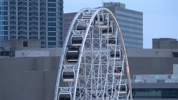 Atlanta Skyview Ferris Wheel Downtown Atlanta Georgia Abril 2016 — Vídeo de Stock