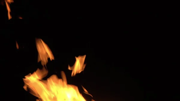 Brennendes Feuer Auf Schwarzem Hintergrund — Stockfoto