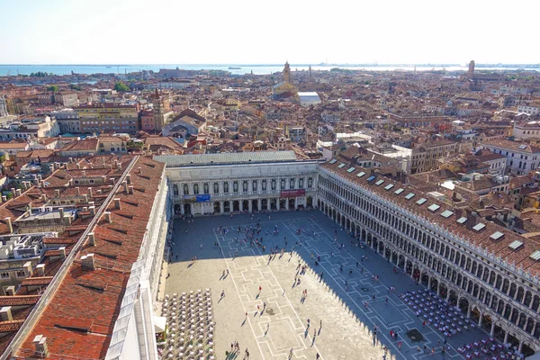 Vista aérea sobre a Praça de São Marcos em Veneza - San Marco — Fotografia de Stock