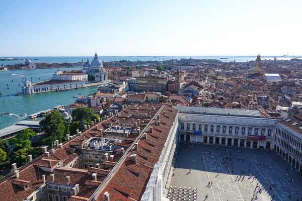 Flygfoto över St Mark s Markusplatsen - San Marco — Stockfoto