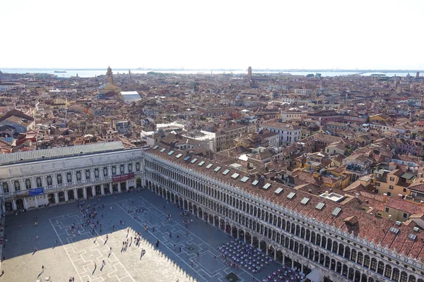 Вид с воздуха на площадь Сан-Марко в Венеции — стоковое фото