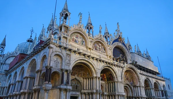 Increíble Basílica de San Marco en Venecia Plaza de San Marcos —  Fotos de Stock