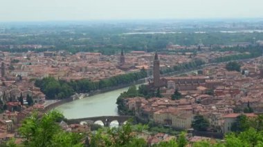 Verona şehri İtalya üzerinden güzel panoramik görünüm