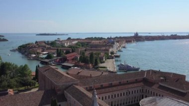 Campanile Kulesi ve Doges Sarayı'nda St. Marks Meydanı Venedik İtalya