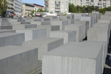 Öldürülen Avrupa Yahudileri için Berlin Soykırımı Anıtı