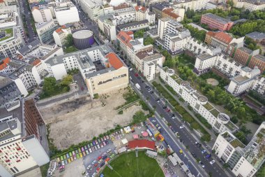 Berlin şehri Almanya üzerinden havadan görünümü