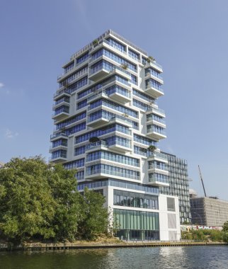 Berlin Spree Nehri, modern binalar