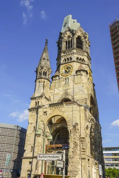 Beroemde Berlijn Gedaechtniskirche - Kaiser-Wilhelm-Gedächtniskirche in Berlijn — Stockfoto