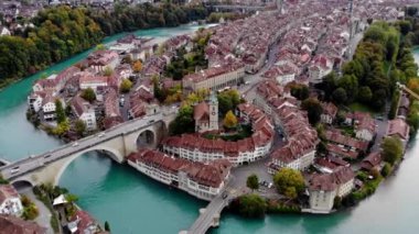 İsviçre 'nin başkenti Bern üzerindeki hava manzarası