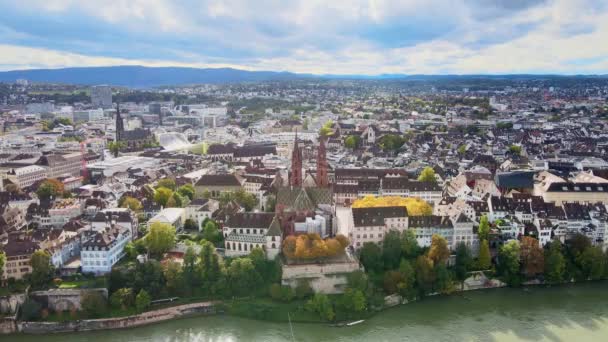 Luchtfoto over de stad Bazel Zwitserland — Stockvideo