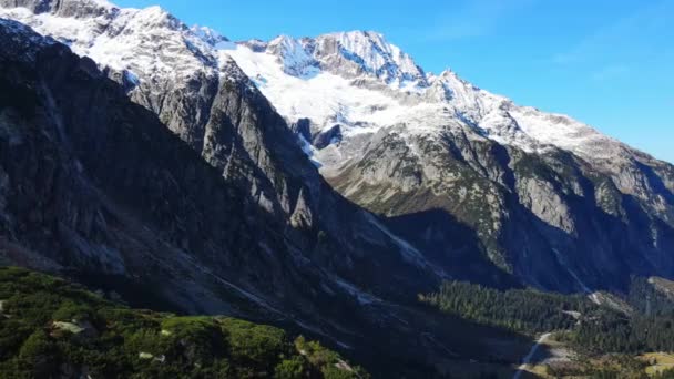 Niesamowity krajobraz Alp Szwajcarskich w Szwajcarii — Wideo stockowe