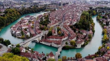 İsviçre 'nin başkenti Bern' in tarihi bölgesi.