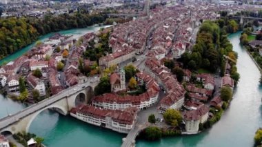 İsviçre 'nin başkenti Bern üzerindeki hava manzarası