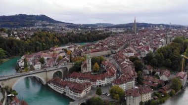 İsviçre 'nin başkenti Bern üzerindeki hava manzarası