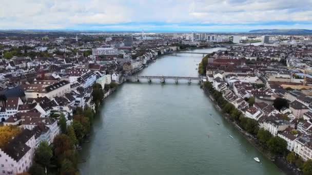 瑞士巴塞尔市和莱茵河上空的空中景观 — 图库视频影像