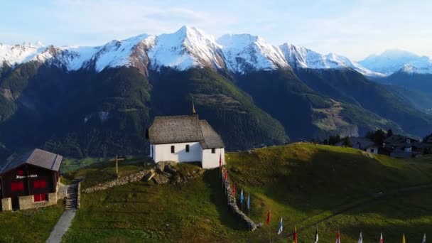 Punto di riferimento popolare nelle Alpi svizzere chiamato Bettmeralp in Svizzera — Video Stock