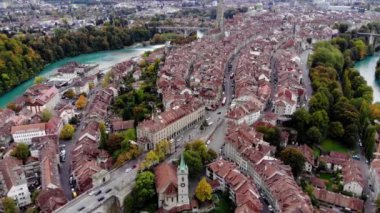 İsviçre 'nin başkenti Bern üzerindeki hava manzarası