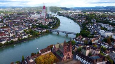 Basel İsviçre ve Ren nehri üzerinde hava manzarası