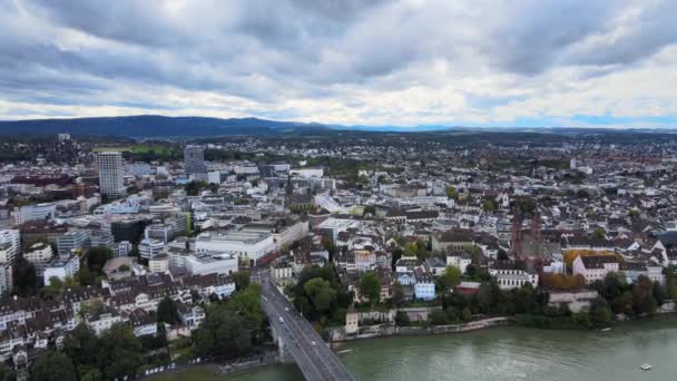 Bâle - la célèbre ville suisse d'en haut — Video