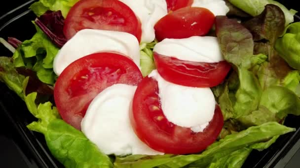 Lezzetli Domates Mozzarella Salata Kasesi — Stok video