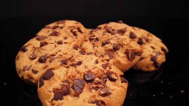 Deliciosas galletas de chocolate americano — Vídeos de Stock