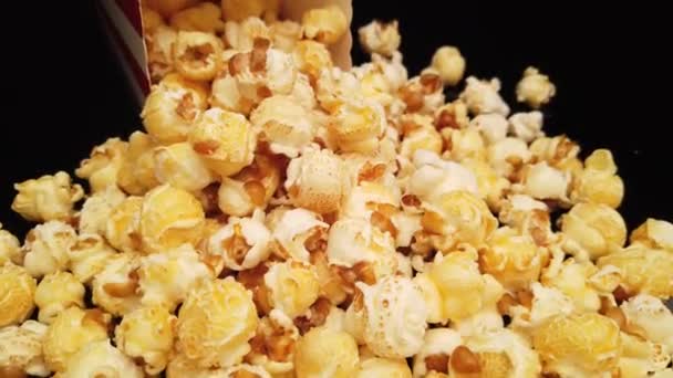 Verse popcorn - close-up schot — Stockvideo