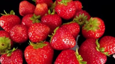 Lezzetli çilekler. Yakın çekim.