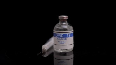 Enjeksiyon için Covid-19 Aşısı - Corona Virüsü aşısı izole edilmiş şişe 