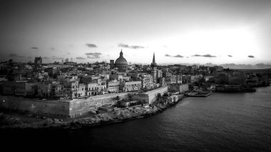 Valletta Malta üzerinde güzel bir akşam manzarası