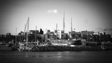 Valletta Sliema Limanında Siyah İnci Yelkenli Gemisi - MALTA, MALTA - 5 Mart 2020