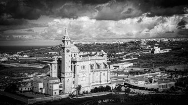 Gozo 'daki muhteşem kilise Ta Pinu Ulusal Tapınağı