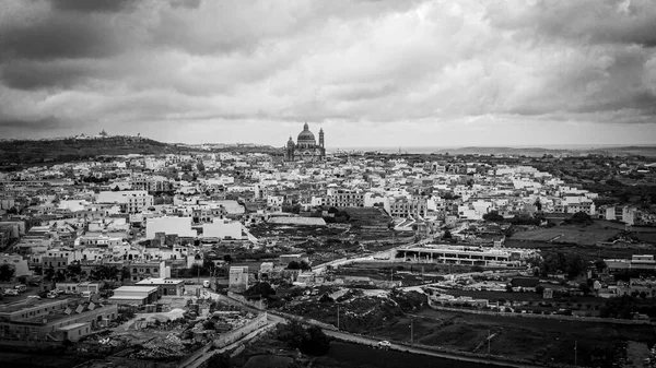 La iglesia más grande de Gozo llamada Xewkija Rotunda — Foto de Stock