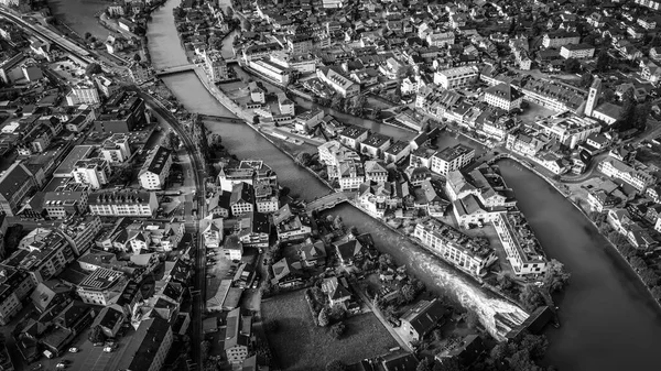 Vista aerea sulla città di Interlaken in Svizzera — Foto Stock