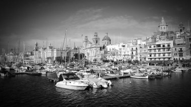 Valletta Grand Harbour - Malta 'nın başkenti - MALTA, MALTA - 5 Mart 2020