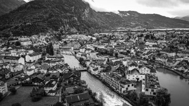 İsviçre 'deki Interlaken şehrinin hava manzarası