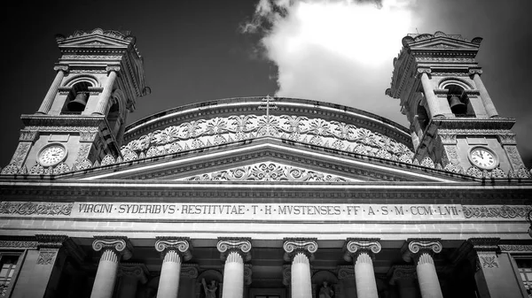 Mosta Rotanda - famosa catedral na Ilha de Malta - MALTA, MALTA - MARÇO 5, 2020 — Fotografia de Stock