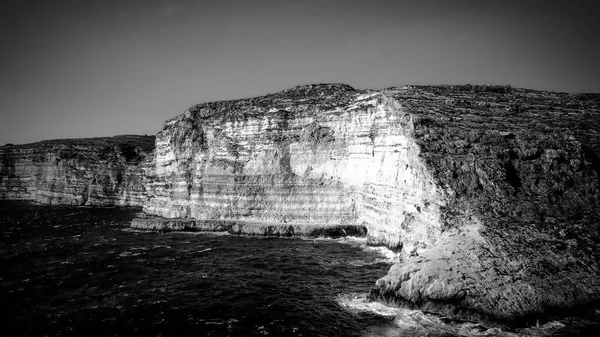 Gozo Malta 'nın kayalıkları — Stok fotoğraf