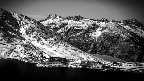 İsviçre 'de güzel bir buzulun üzerindeki hava manzarası. — Stok fotoğraf