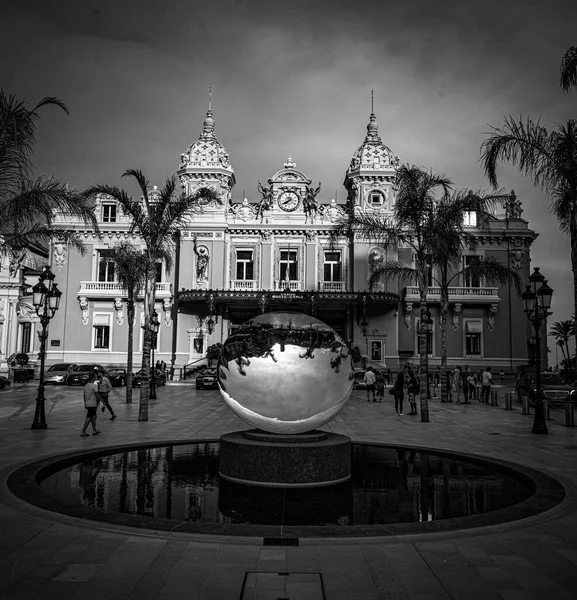 Kasino Monte Carlo v Monaku - CITY OF MONTE CARLO, MONACO - 11. června 2020 — Stock fotografie