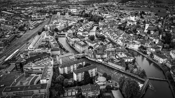 Stadt Thun in der Schweiz - erstaunliche Drohnenaufnahmen — Stockfoto