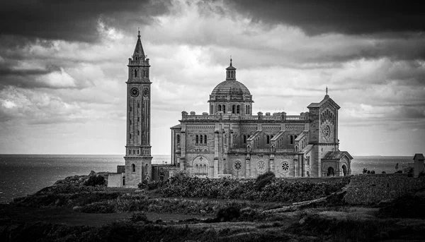 Ünlü Ta Pinu Tapınağı - Gozo Adası 'nda popüler bir kilise. — Stok fotoğraf