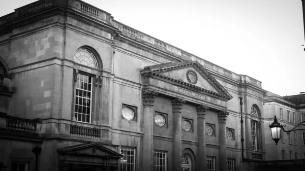 Bath England 'ın şehir manzaraları siyah beyaz — Stok fotoğraf