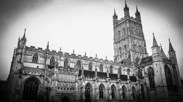 İngiltere 'deki ünlü Gloucester Katedrali siyah beyaz — Stok fotoğraf