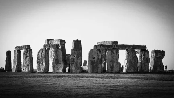 Słynny Stonehenge w Anglii w czerni i bieli — Zdjęcie stockowe