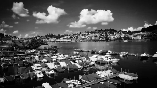 Marina na Cidade de Lucerna Suíça Lago Lucerna - antena em preto e branco — Fotografia de Stock