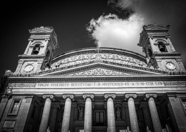 Mosta Rotunda - Malta Adası 'ndaki ünlü katedral