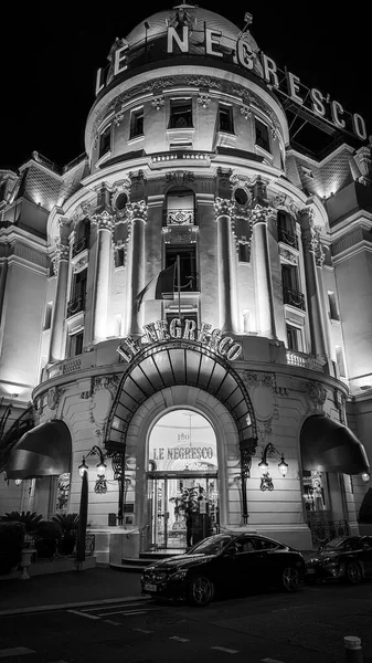 Famoso Hotel Negresco em Nice - NICE, FRANÇA - JULHO 12, 2020 — Fotografia de Stock