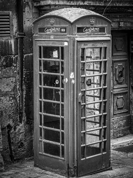 Cabine telefónica britânica na cidade de Valletta — Fotografia de Stock