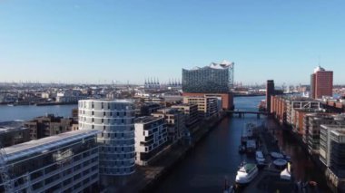 Hamburg 'da Hafencity adında bir liman bölgesi.
