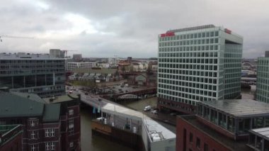 Hamburg Almanya 'sında Speicherstadt - HAMBURG, GERMANY - 25 Aralık 2020